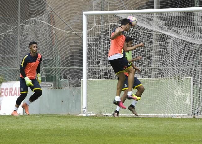 ENTRENAMIENTO DE LA UD LAS PALMAS Y ENTREVISTGA ...