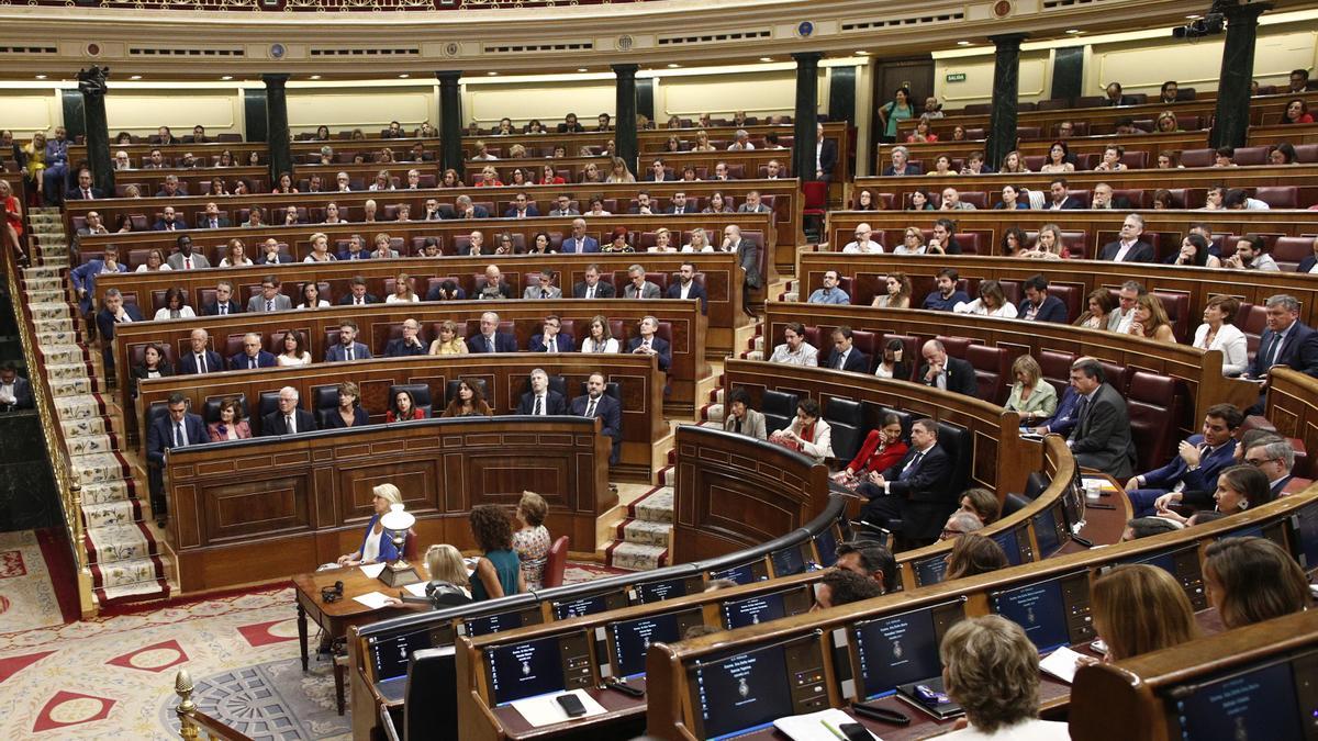 PSOE y PP recortan distancias en el último CIS, con Ciudadanos a punto de desaparecer