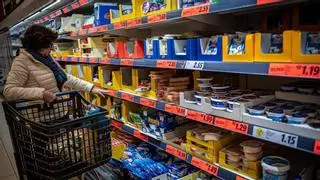 Facua desmiente que los supermercados subieran precios días antes de la rebaja del IVA