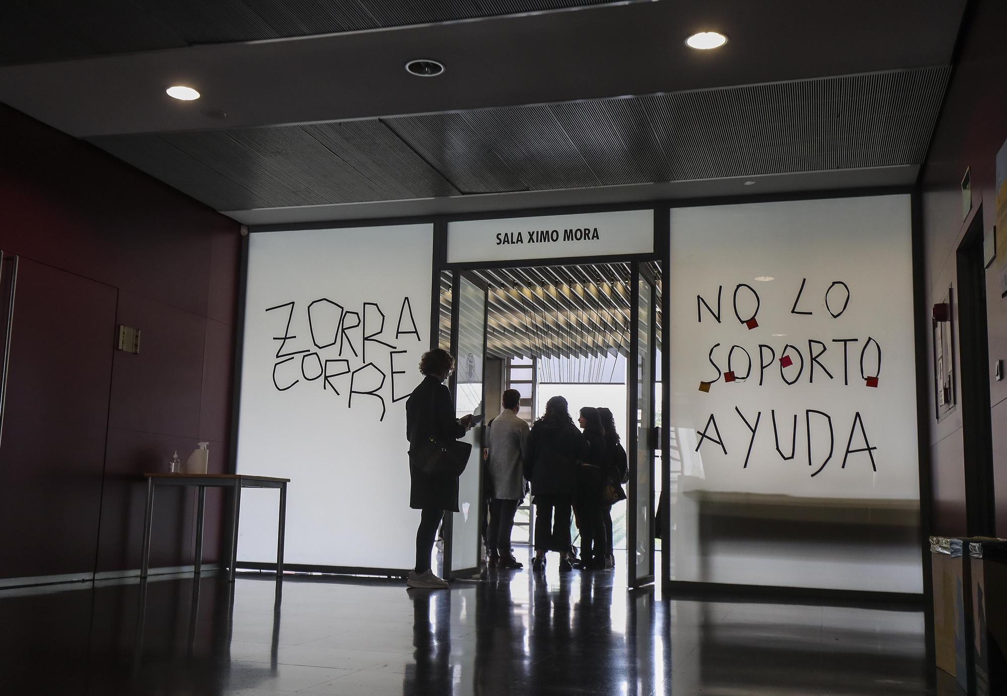 Exposición sobre la violencia vicaria en la UPV