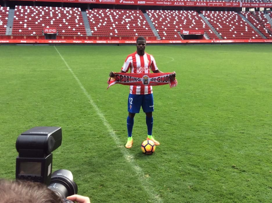 Primer entrenamiento de Elderson Echiéjilé con el Sporting