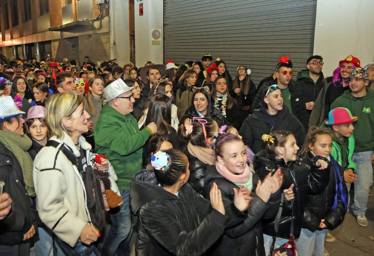 Troba't a les fotos de l'inici del Carnaval de Sallent 2026