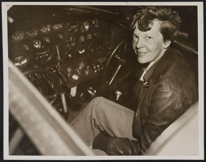 Amelia Earhart, mujeres viajeras