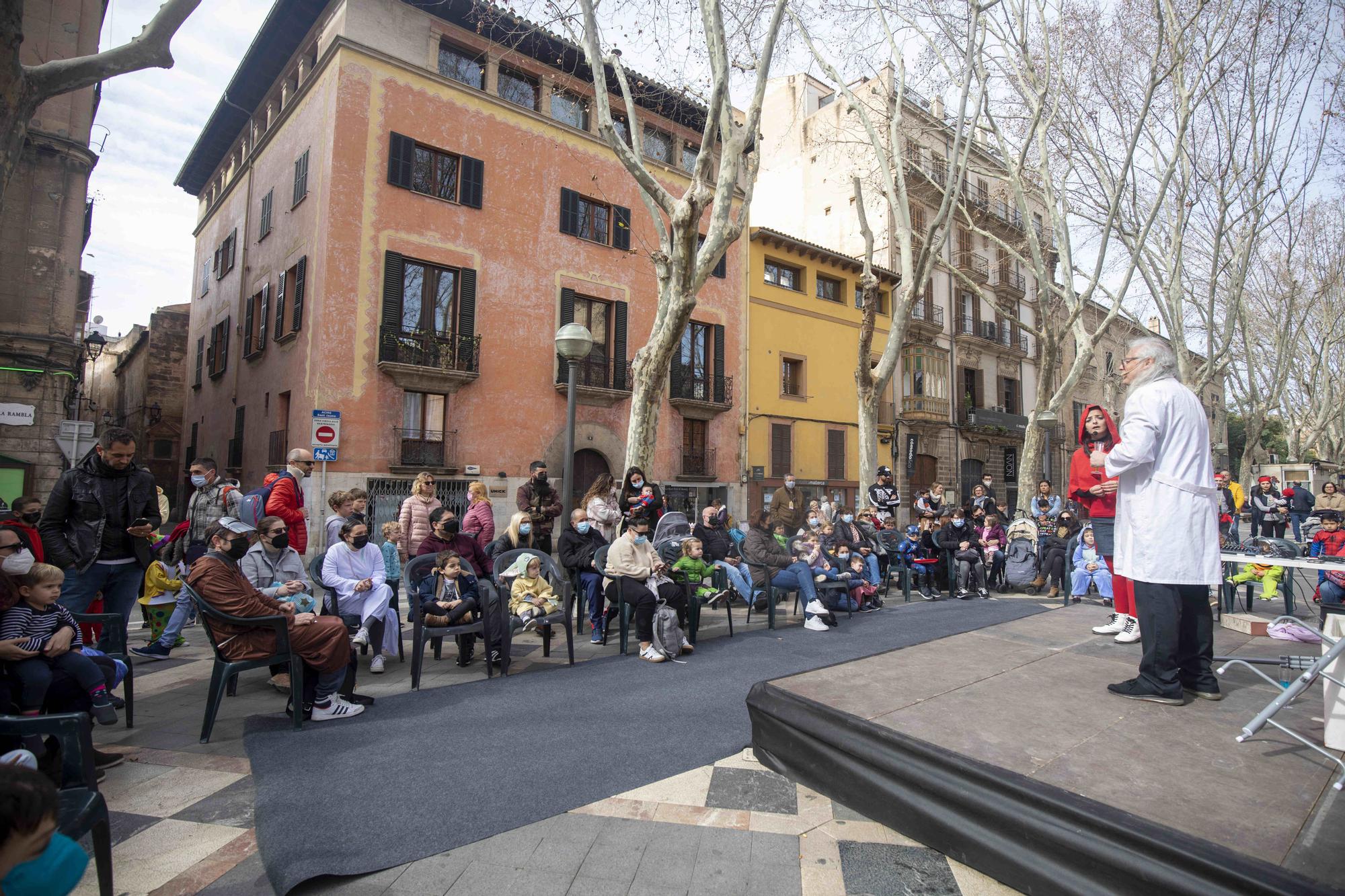 Sa Rueta llena de familias el centro de Palma