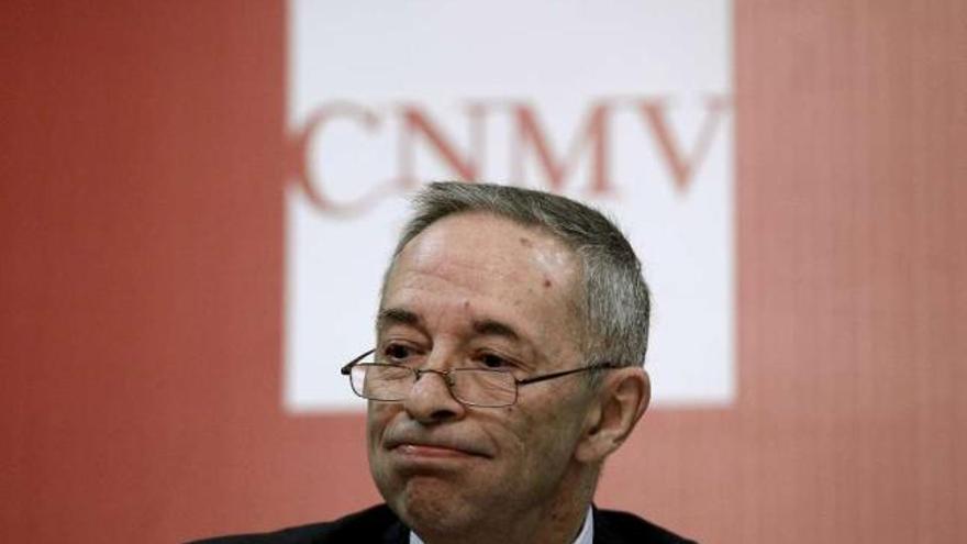 Julio Segura, en una de sus últimas comparecencias como presidente de la CNMV. / emilio naranjo
