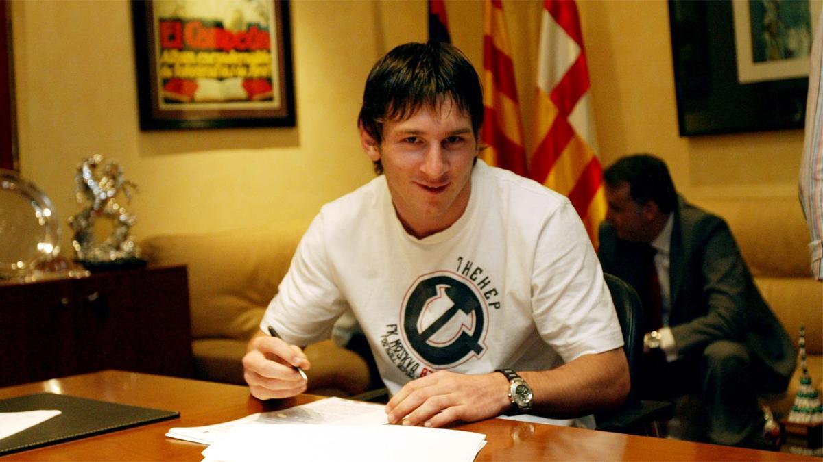 Messi renueva su contrato con el Barça