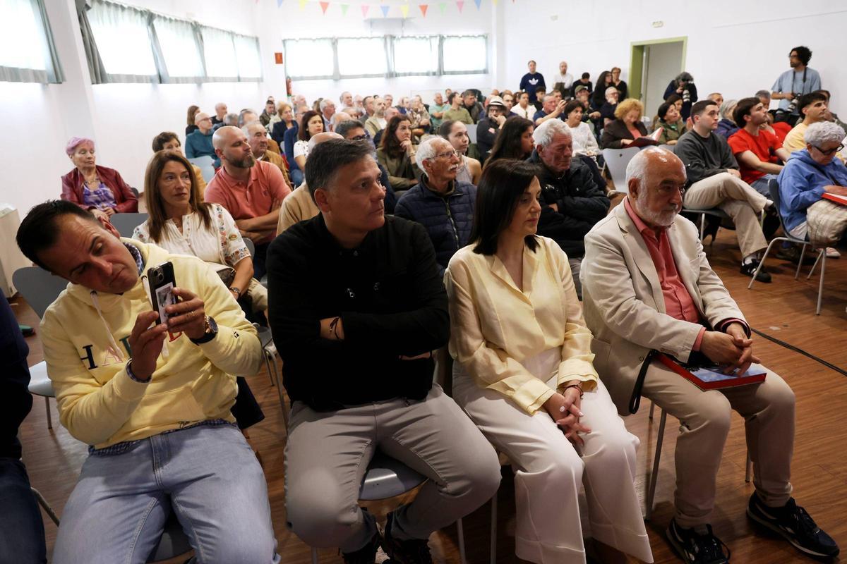 El acto de presentación del libro fue un momento lleno de recuerdos.