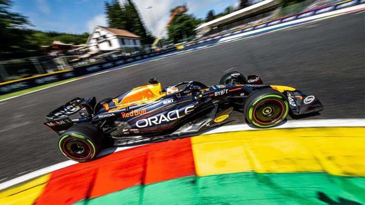 Max Verstappen, en acción en el circuito belga de Spa.