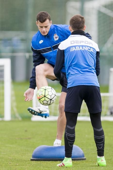 La plantilla trabaja transiciones ofensivas