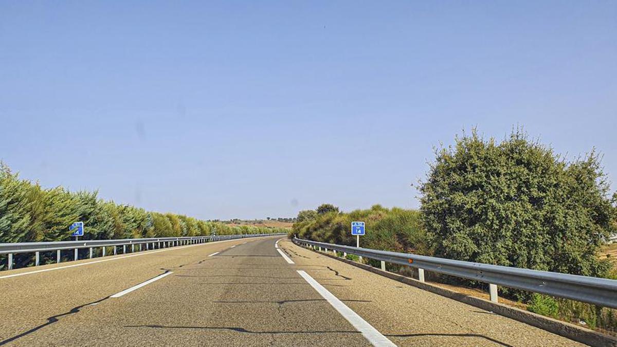 Tramo de la A-52 en la provincia de Zamora.