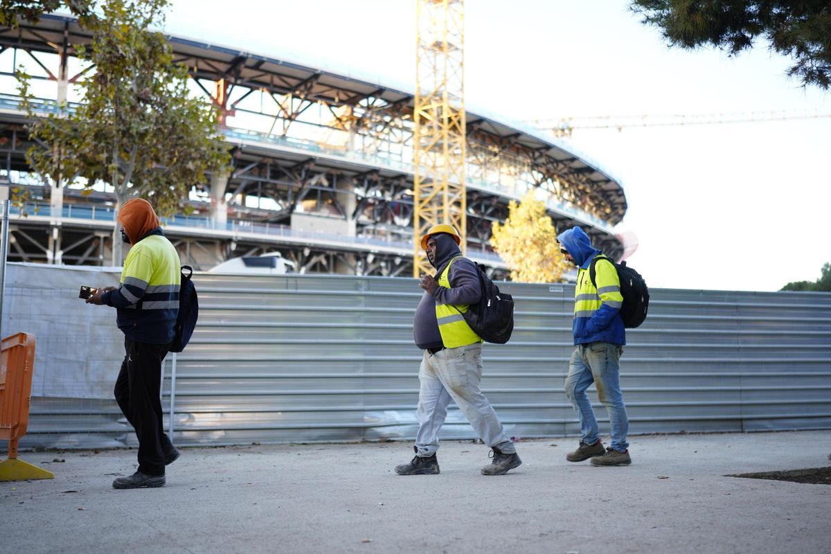Trabajadores de las obras del Camp Nou acceden al estadio