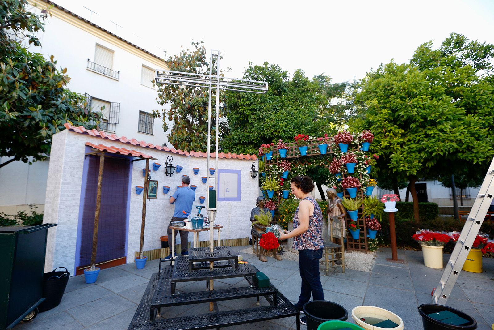 Ultiman los detalles de las Cruces de Mayo en Córdoba