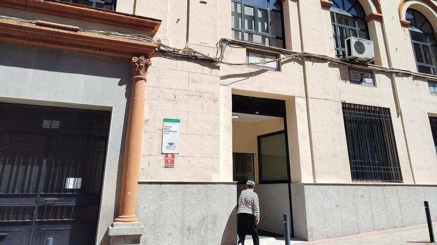 Una reforma hará más cómodo y seguro el centro de mayores Puerta Berrozana de Plasencia
