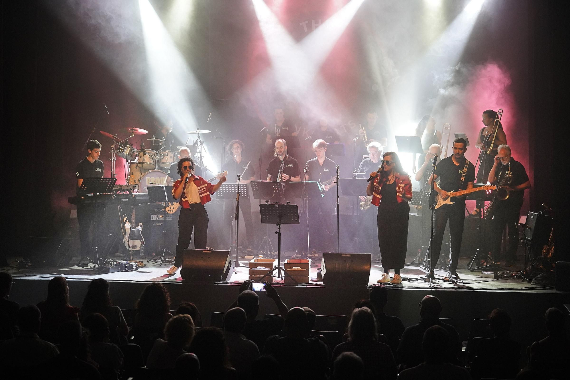 Les fotos del concert dels The Sinkopats a Girona