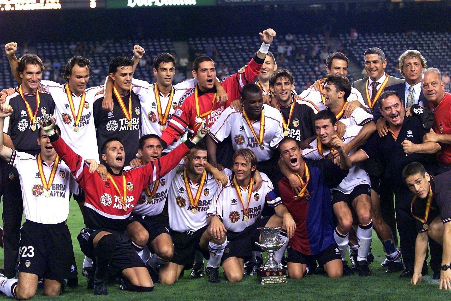 La historia del Valencia CF en la Supercopa, en imágenes