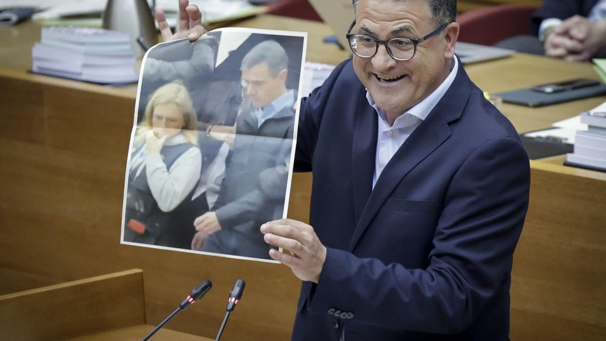 Un diputado del PP llama "caniche de Gandia" a Morant