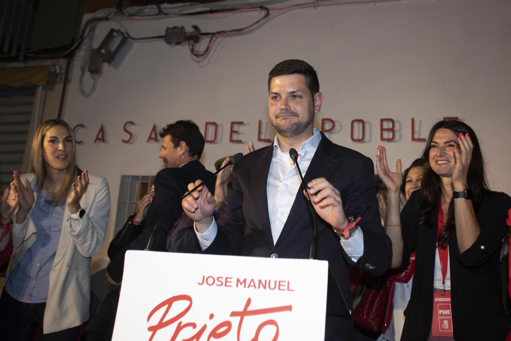 La celebración de la victoria del PSPV-PSOE de Gandia en la Casa del Poble