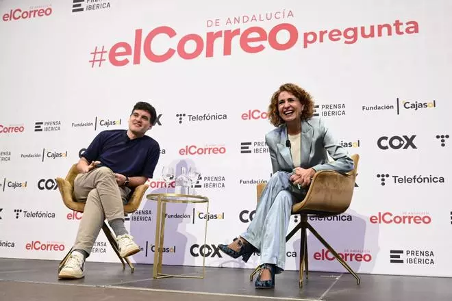 FOTOGALERÍA | #ElCorreopregunta, con María Jesús Montero