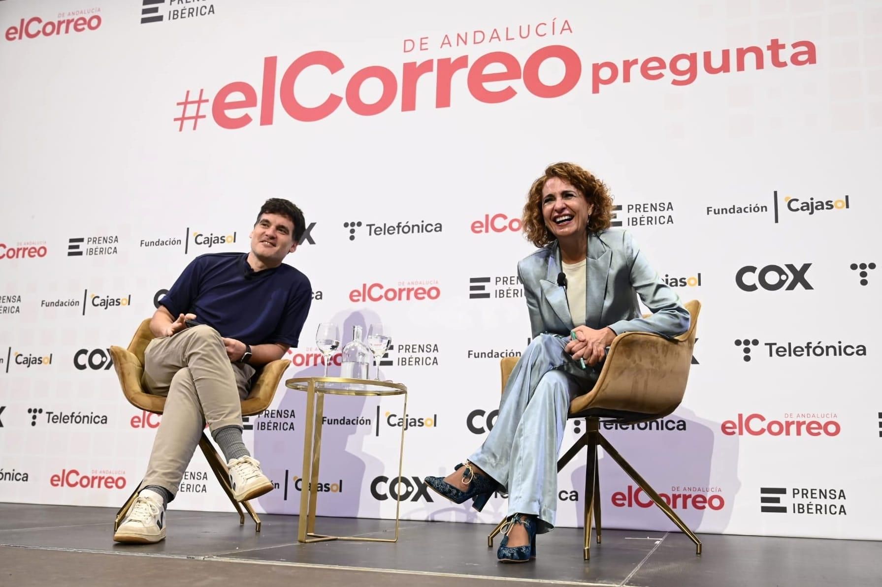 FOTOGALERÍA | #ElCorreopregunta, con María Jesús Montero