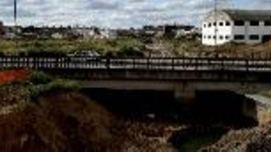 Vecinos expropiados retrasan la obra del puente junto a la plaza de toros