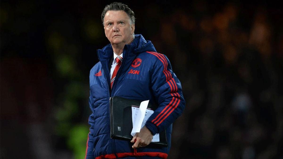 Louis Van Gaal deja de ser entrenador