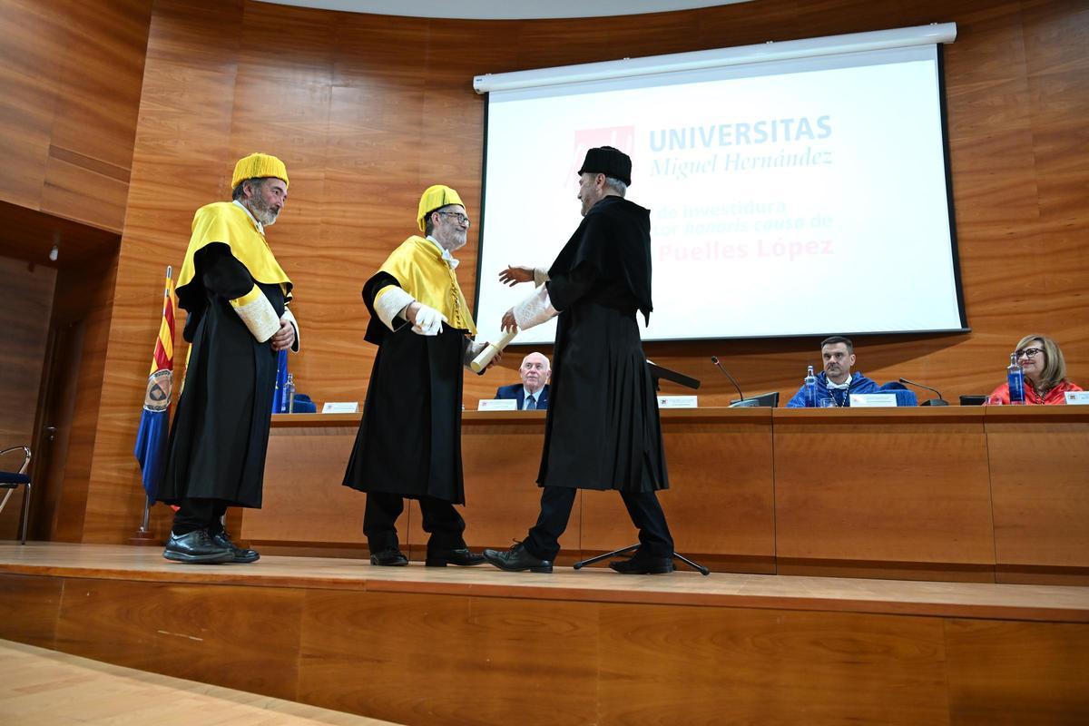 Así ha sido la ceremonioa de nombramiento como Doctor Honoris Causa al investigador Luis Puelles en la Universidad Miguel Hernández de Elche