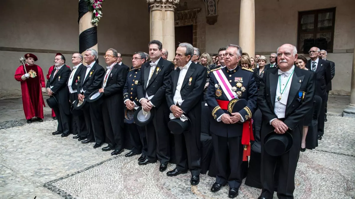 Un día de luto en Orihuela por la muerte de Nicanor Bascuñana Sánchez