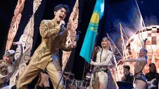 El escuadrón español de Dimash Kudaibergen: las siete mujeres que quieren traer de Kazajistán al 'Messi' de la música