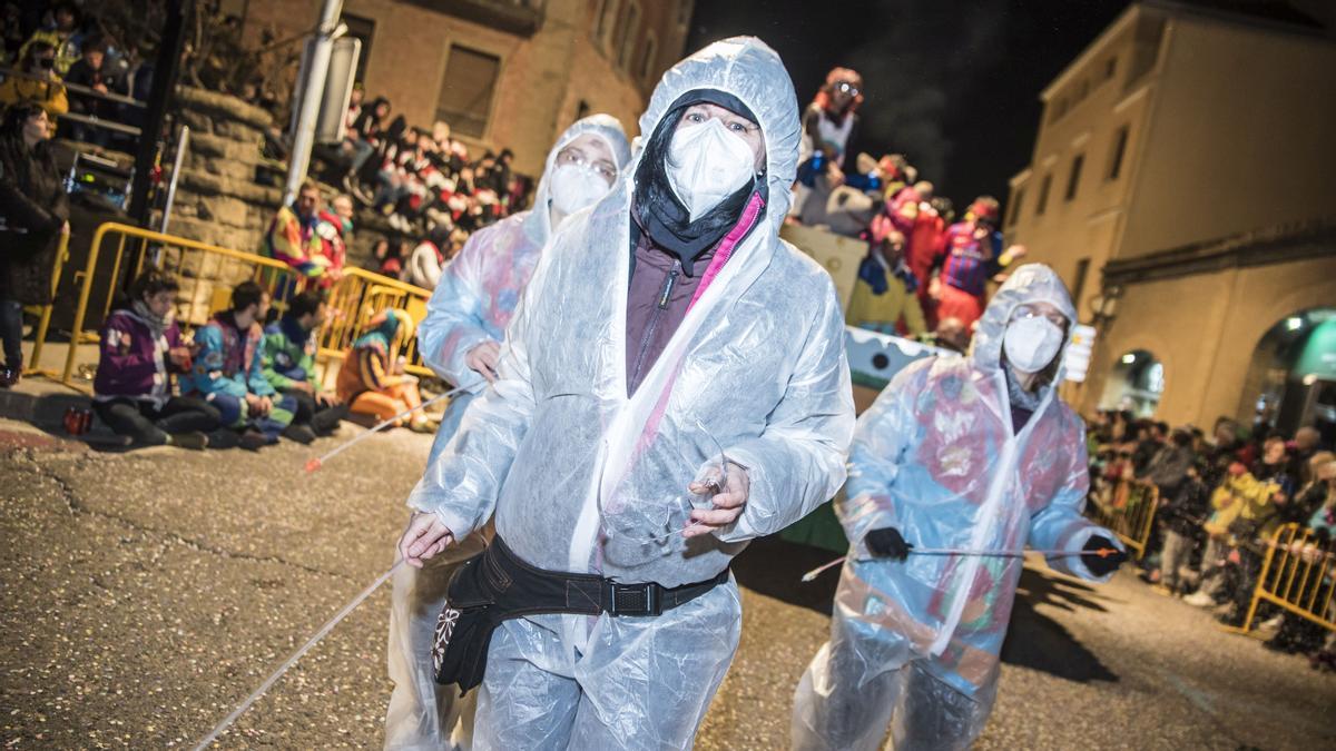 De la carn que balla a la carn de canó De la carn que balla a la carn de canó