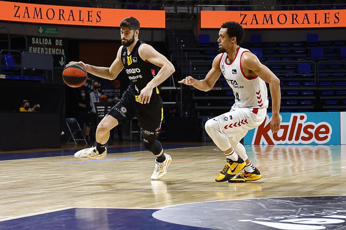 Yusta, en su etapa como jugador del CB Canarias.