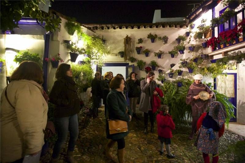 Fotogalería de pasacalles y navidad en los patios