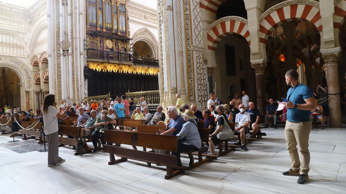 Turistas en la Mezquita-Catedral
