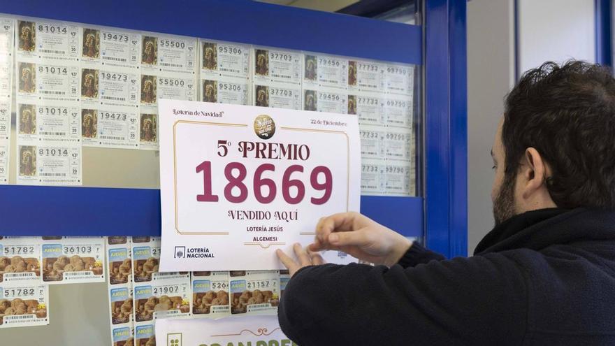 La suerte echa raíces en las administraciones de lotería de la Ribera