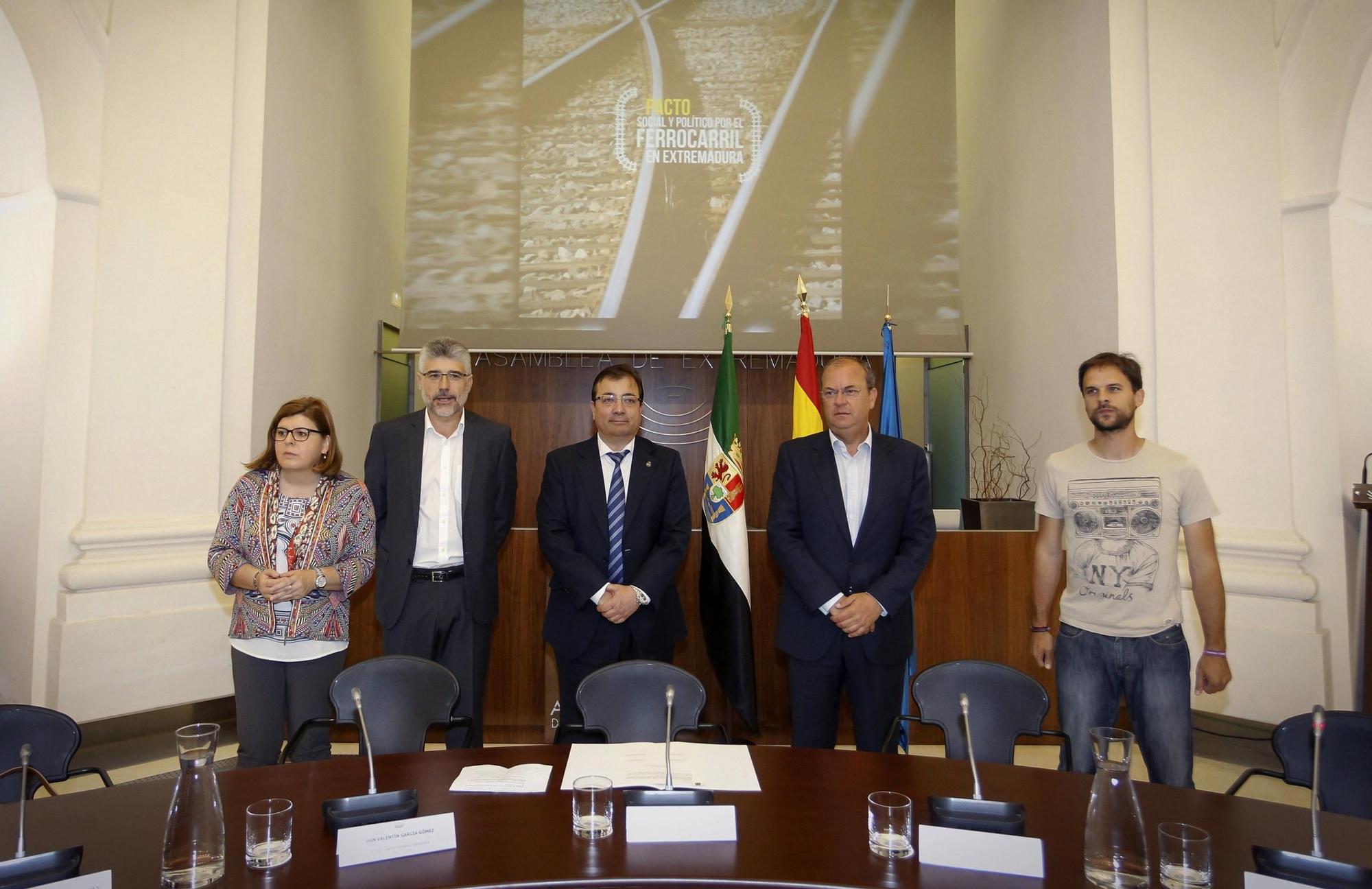 Guillermo Fernández Vara, 30 años al servicio de Extremadura