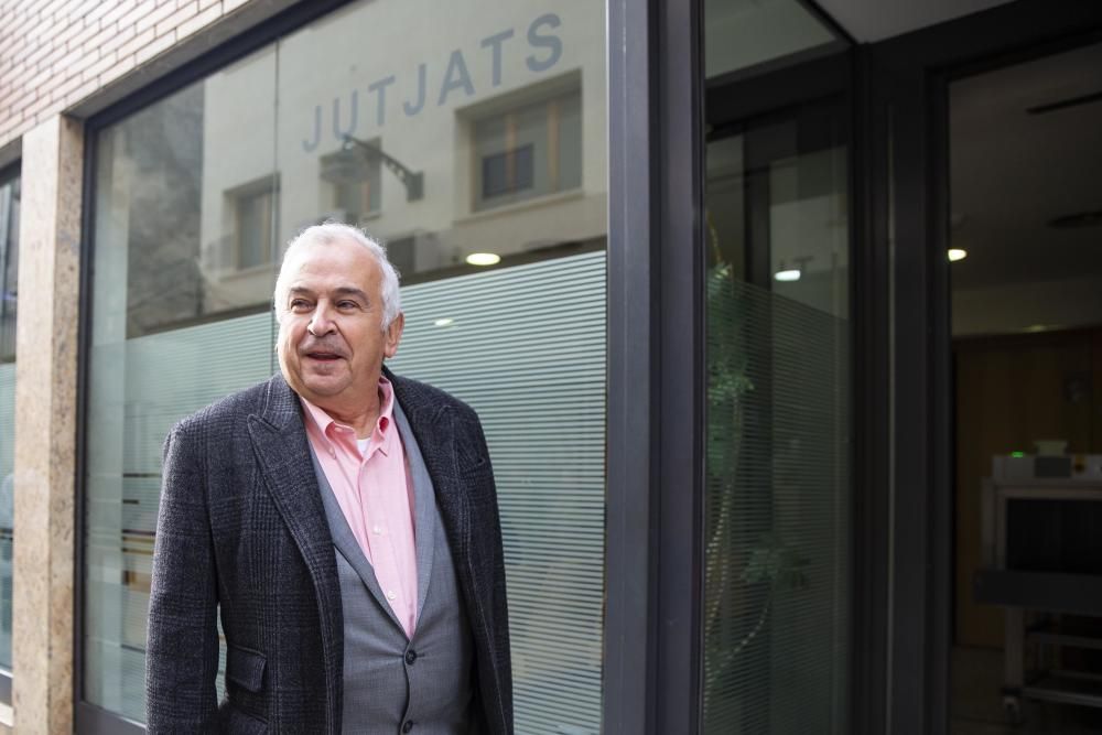 L'empresari Carles Mallart arribant al jutjat de Santa Coloma