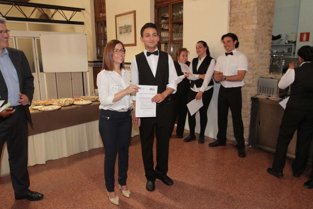 Clausura del curso de aprendiz en restaurantes en Cartagena