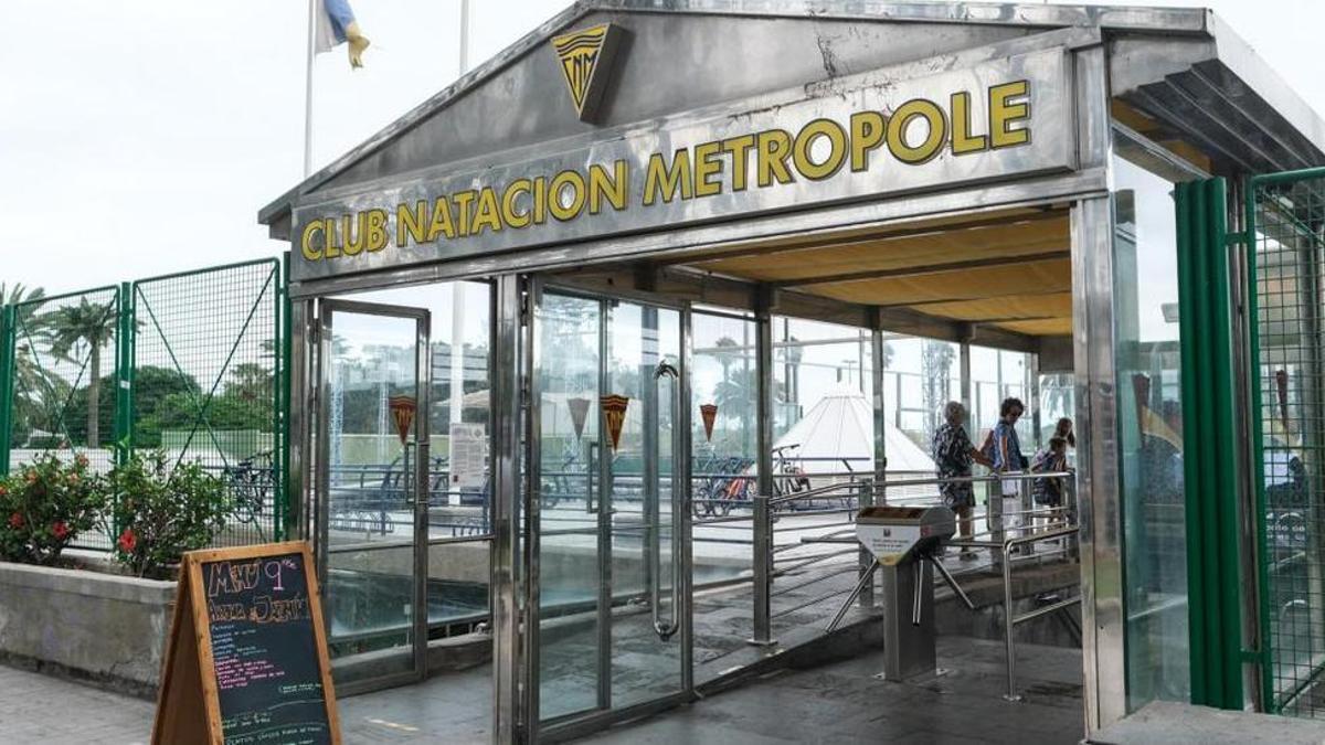 Entrada a las instalaciones del CN Metropole en Las Palmas de Gran Canaria