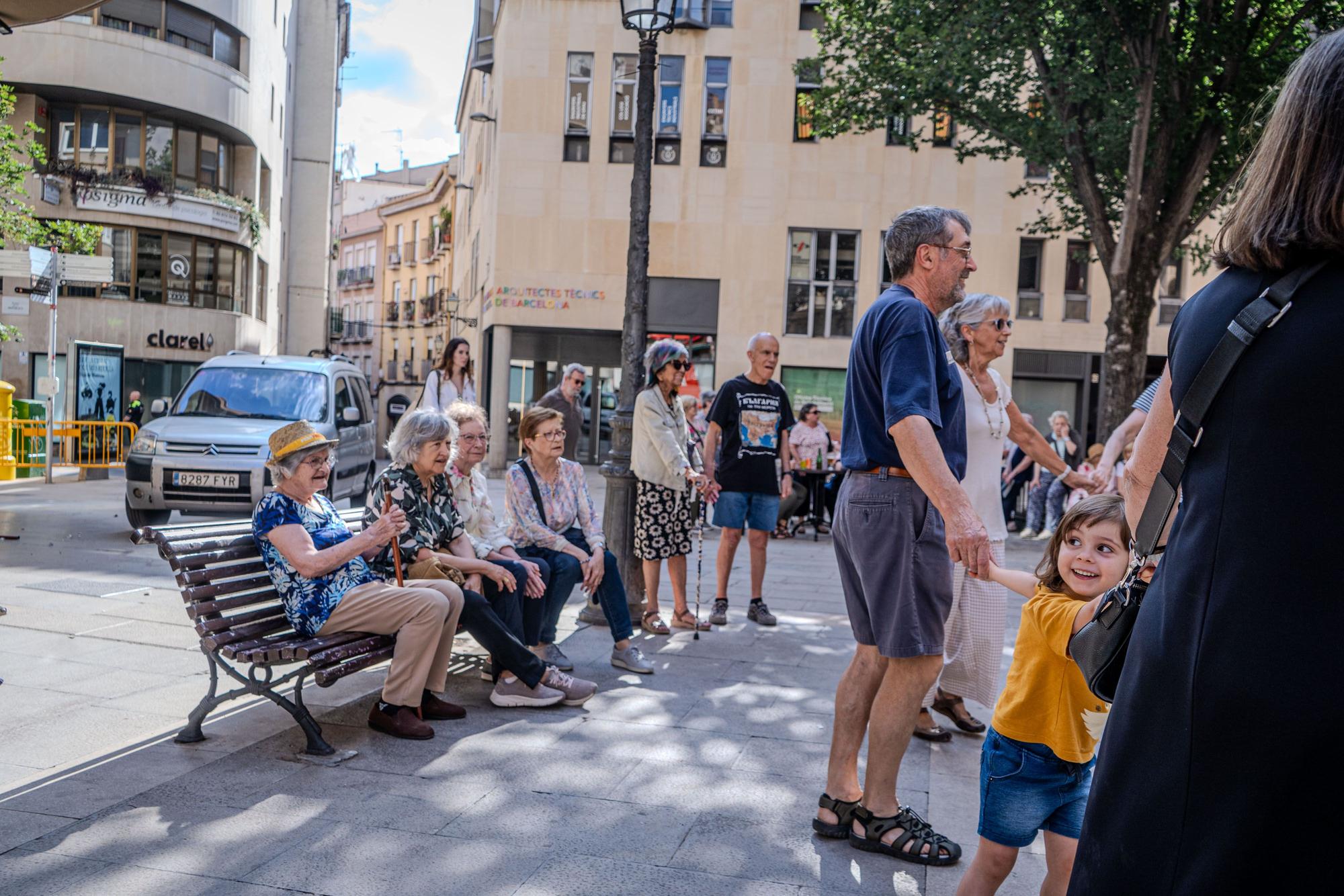 La revetlla i la flama del Canigó arriben a Manresa