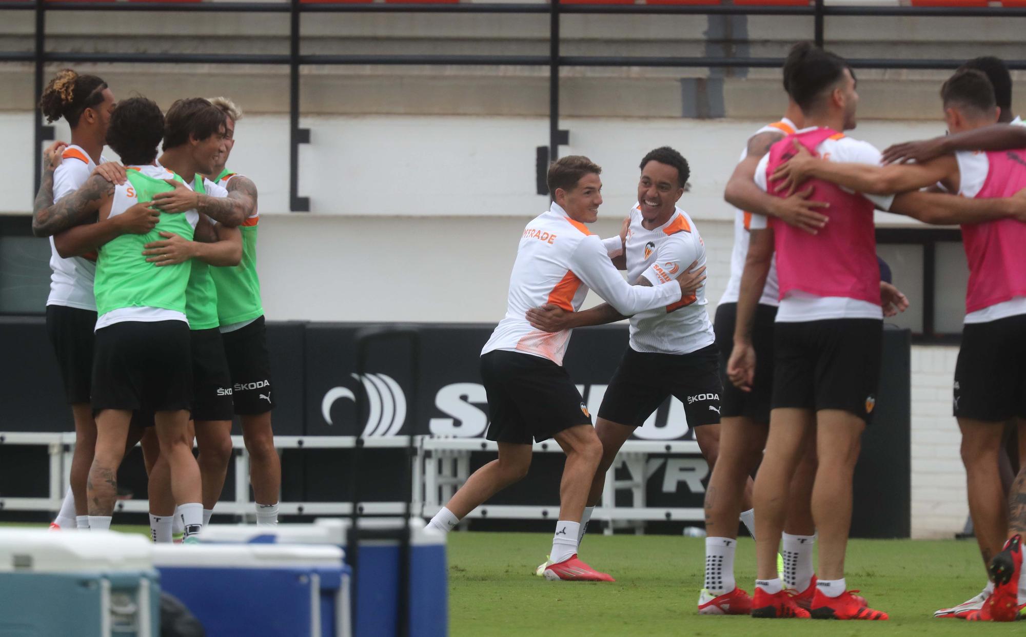 Entrenamiento del Valencia antes del encuentro frente al Athletic de Bilbao