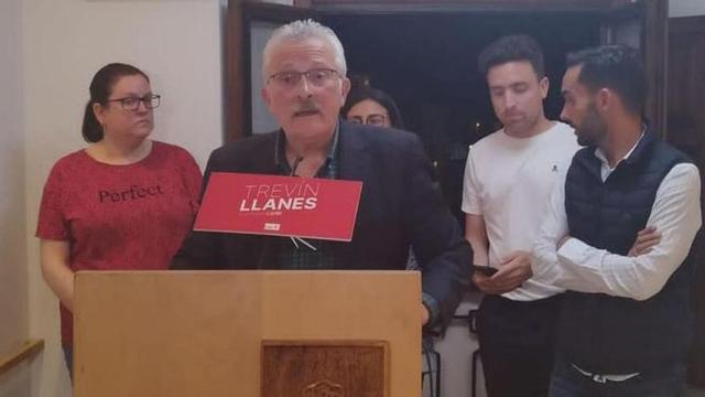 Trevín compareciendo tras el recuento. | R. J. Q.