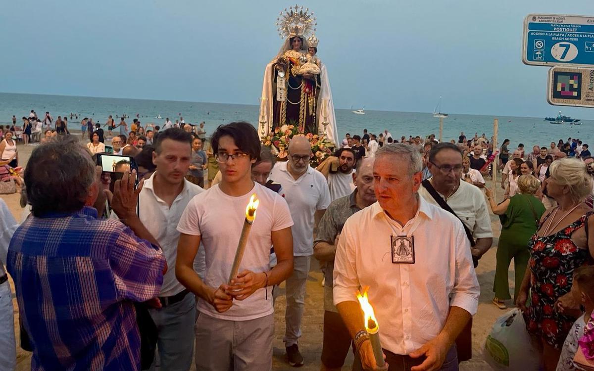 La Virgen del Carmen desembarca en Alicante