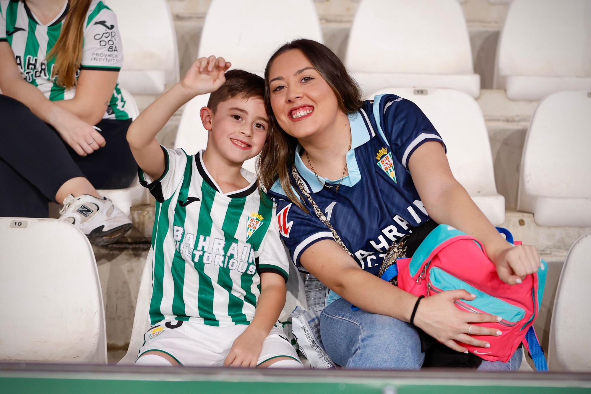 Córdoba CF-Cultural Leonesa | Las imágenes de la afición en El Arcángel