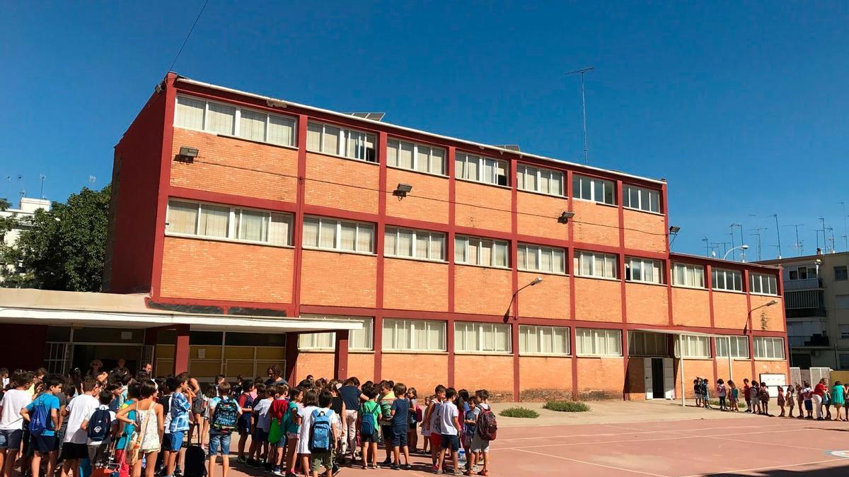 El colegio Alfares de Triana contará con una nueva zona de juegos infantiles