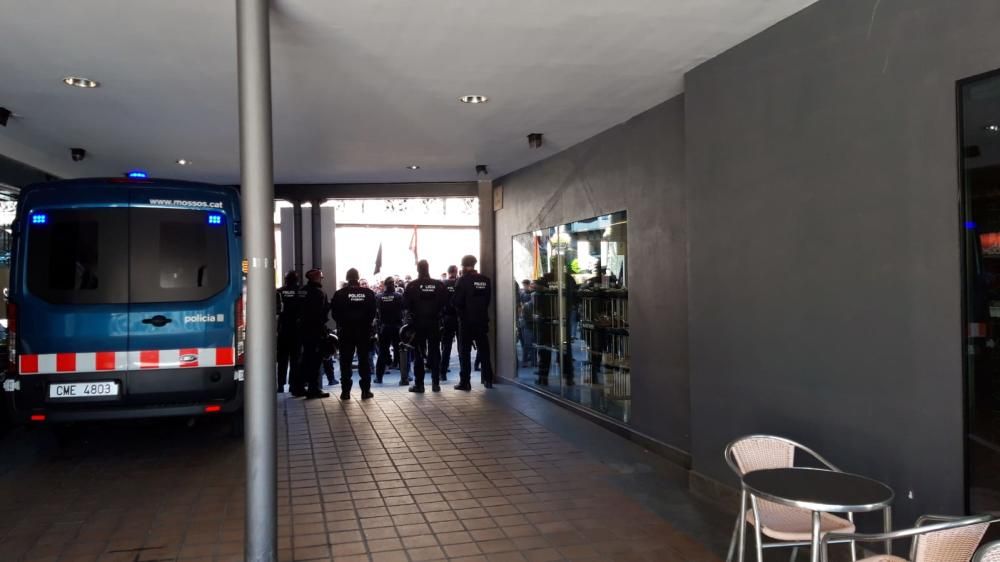 Manifestació contra una parada de VOX a Olot