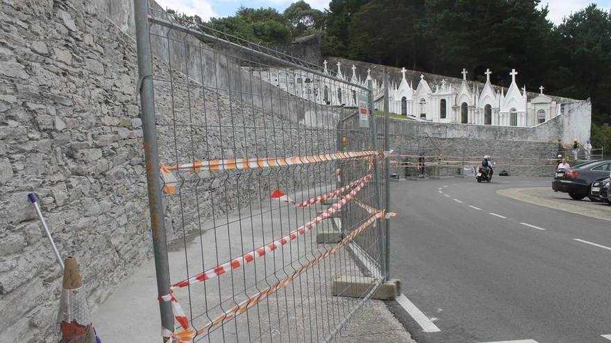 Obras en Villar y en el cementerio luarqués