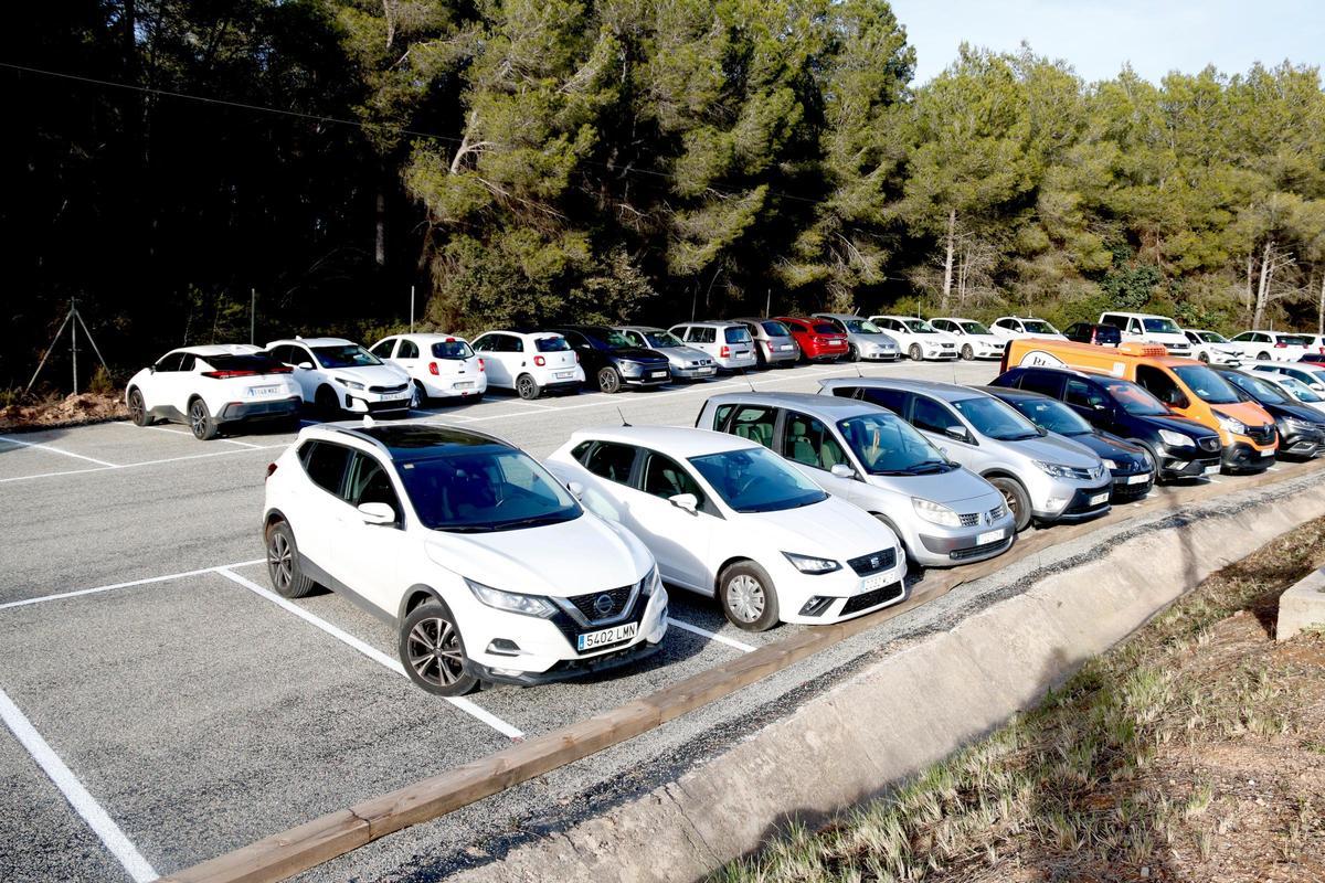 El nuevo aparcamiento en la estación AVE Camp de Tarragona, en La Secuita (Tarragonès).