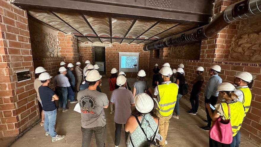 El Colegio Territorial de Arquitectos de Alicante visita las obras de Rodes y Aitex