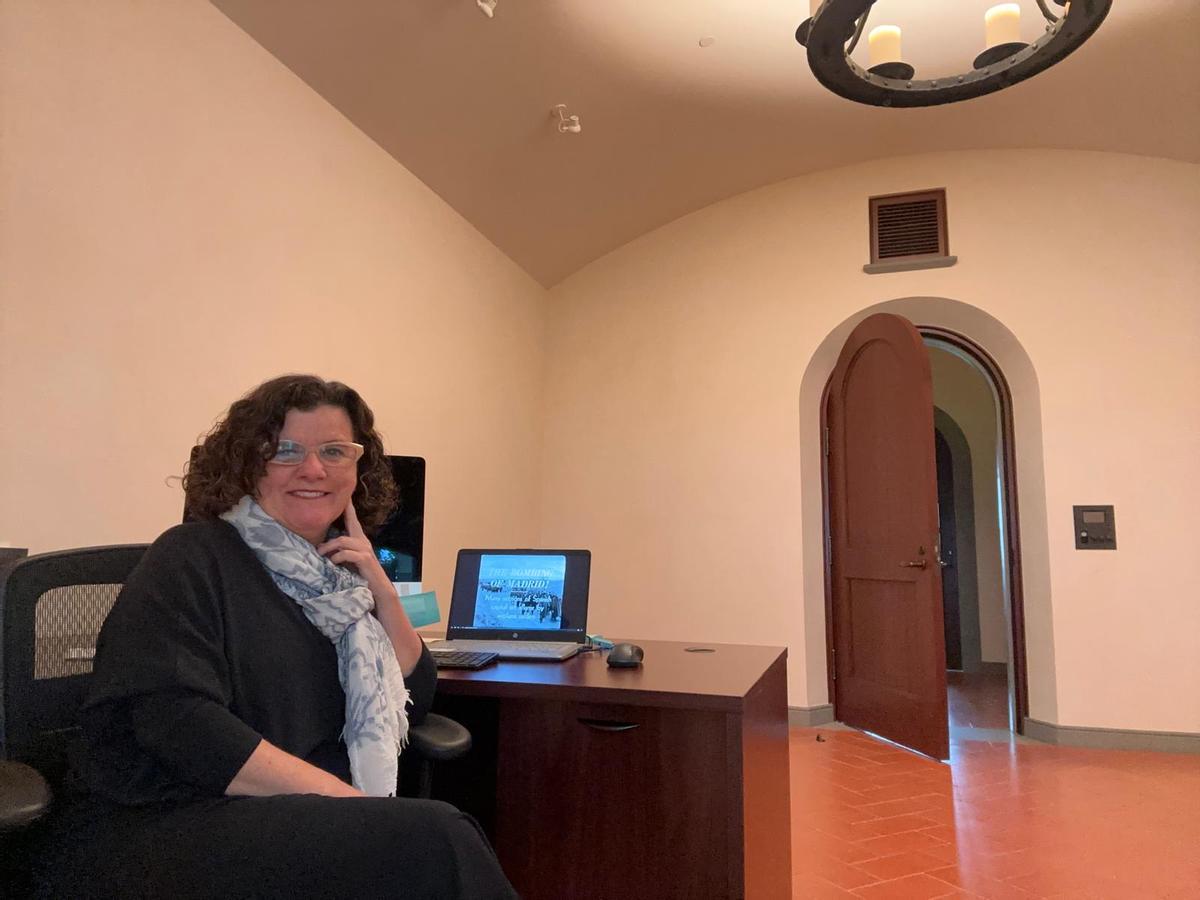Silvia Ribelles en uno de las oficinas del edificio del Packard Humanities Institute, en California.