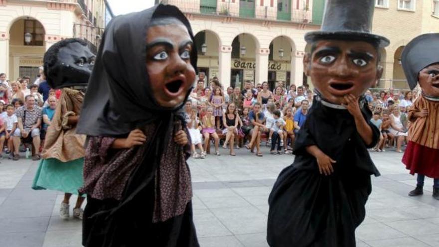 Fiestas Virgen del Rosario 2022 - Cabezudos y comparsas