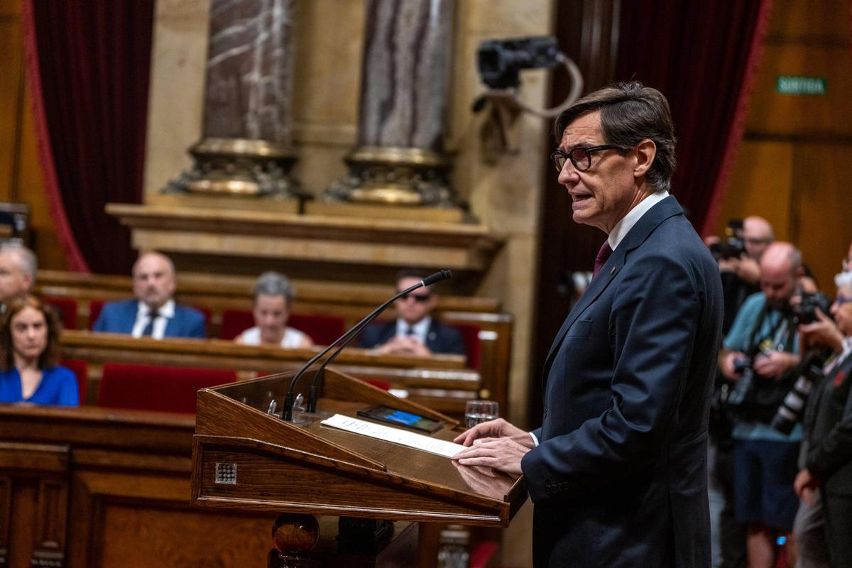 Pleno en el Parlament para la investidura de Salvador Illa